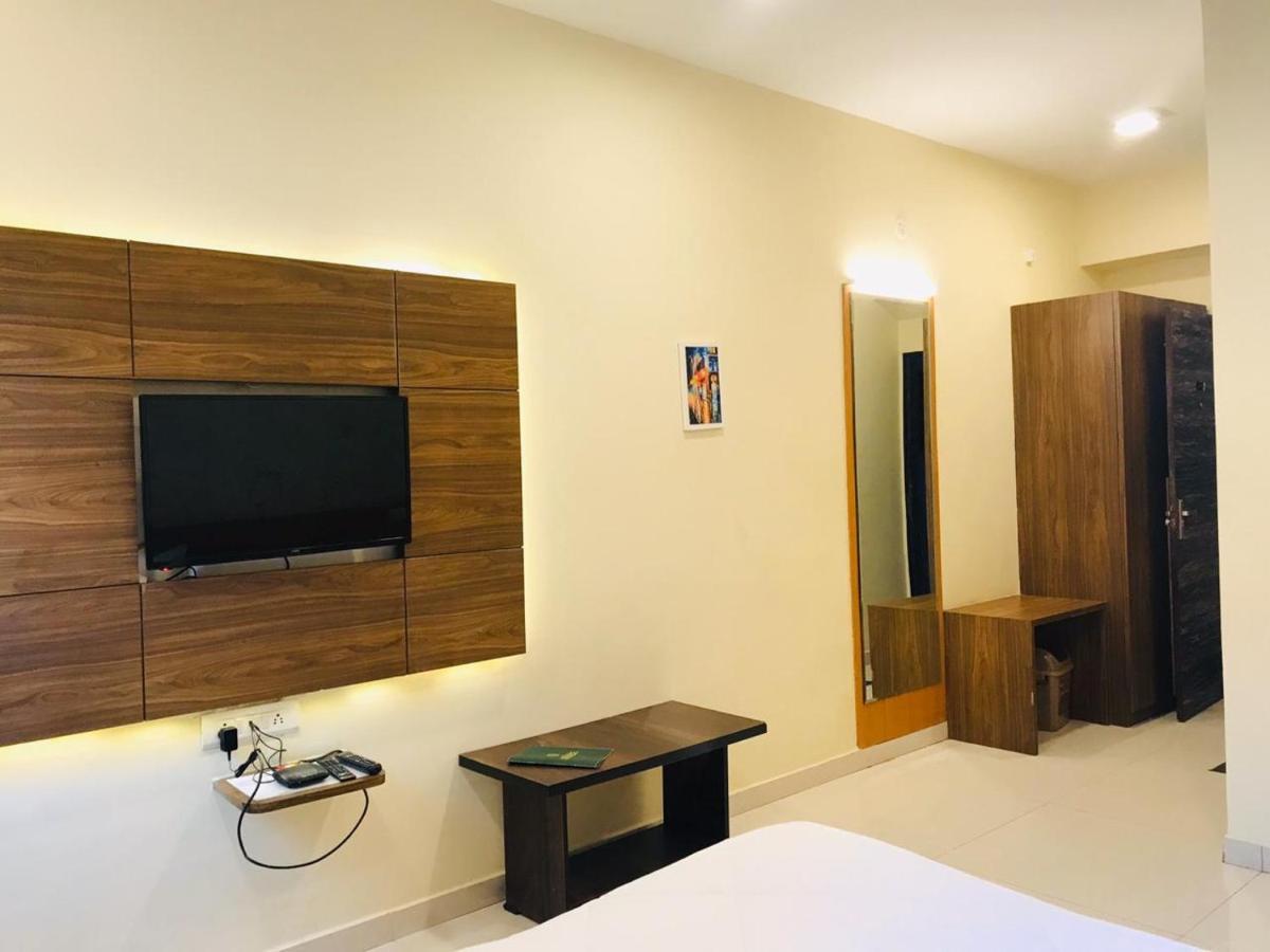Hotel Golden - I Rāipur Exterior foto